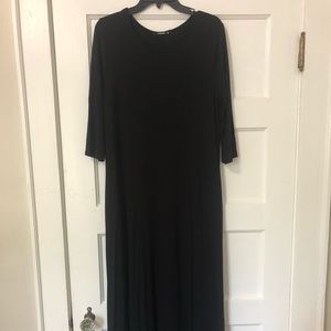 Annabelle Black Maxi Dress